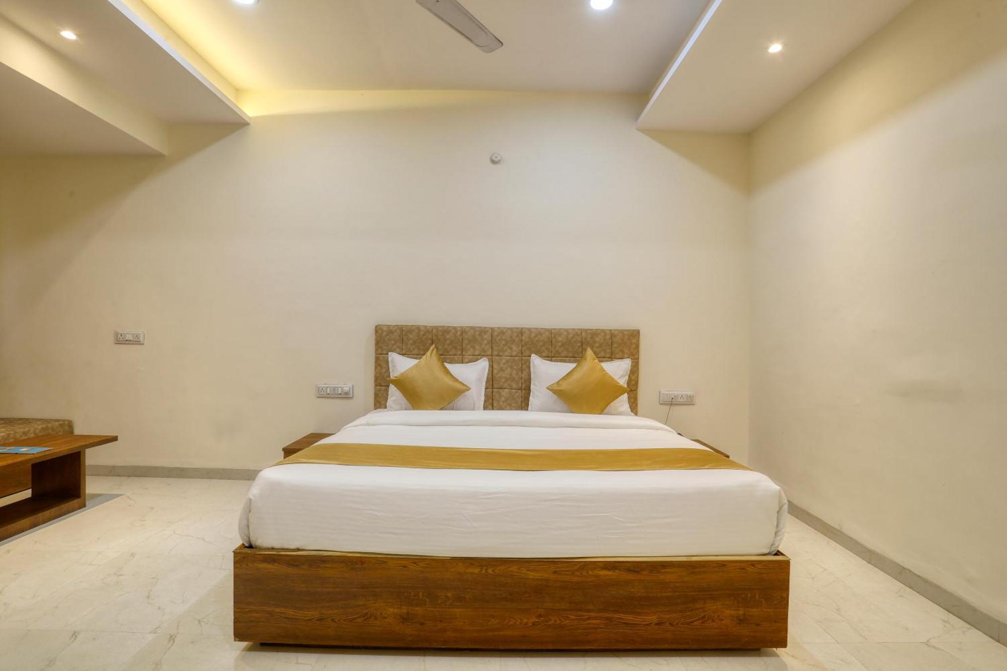 Soonstay Hotel Konark อินดอร์ ภายนอก รูปภาพ