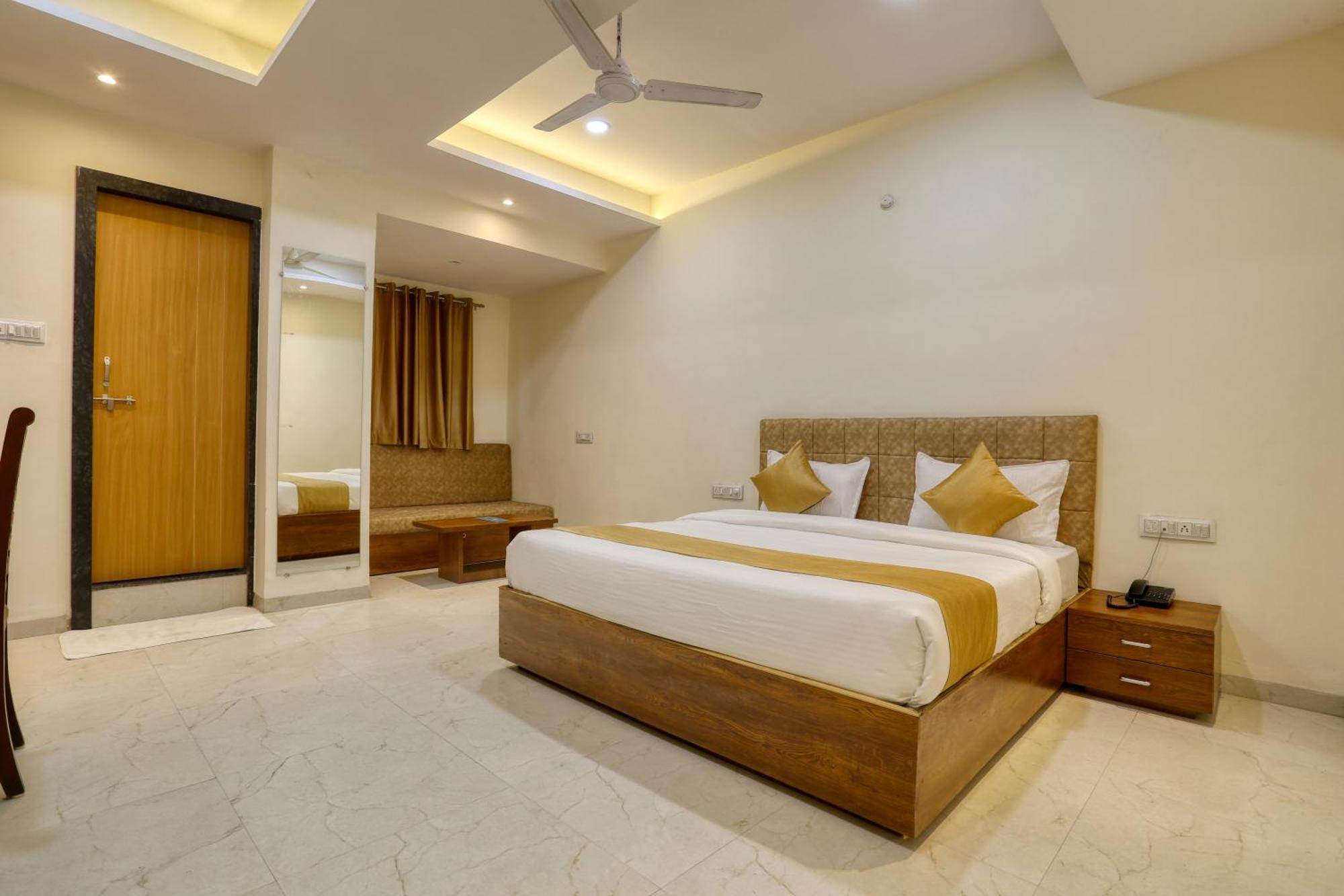 Soonstay Hotel Konark อินดอร์ ภายนอก รูปภาพ